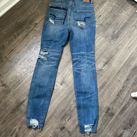 American Eagle Distressed Legging Jeans Size 6 - Picture 3 of 6